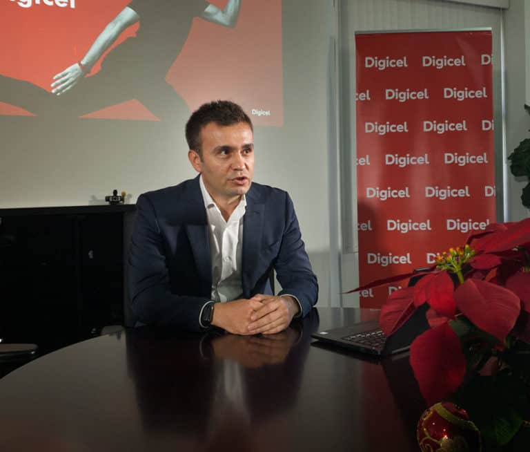 Digicel to give selected customers 70,000 smartphones