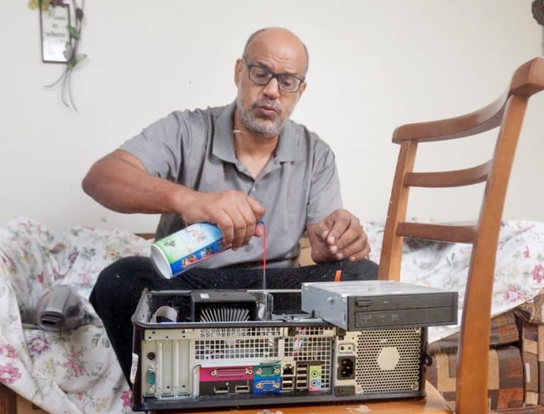 Rescuing old computers from digital oblivion